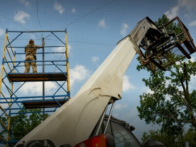 На прифронтовых дорогах обустроили уже более 2000 км антидроновой защиты