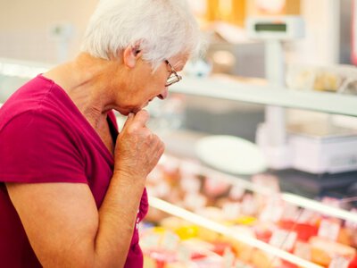 В Раде предлагают снизить НДС на продукты, лекарства и детские товары