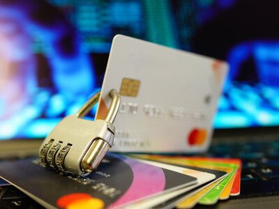 Дроп-счета хотят криминализировать: Рада поддержала законопроект