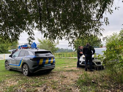 Пена на воде и тысячи мертвых рыб: на Киевщине массовый мор рыбы