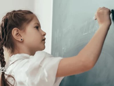 Школьный набор: родители первоклассников могут подать заявление на получение выплаты до 1 ноября