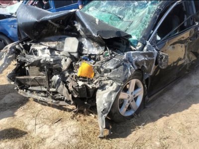  Автомобиль превратился в груду металла: казахстанцы попали в ДТП в Кыргызстане 