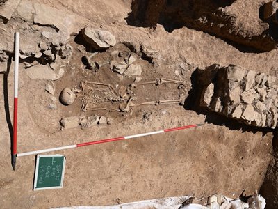 Археологи обнаружили в Хорватии античное захоронение со стеклянными артефактами