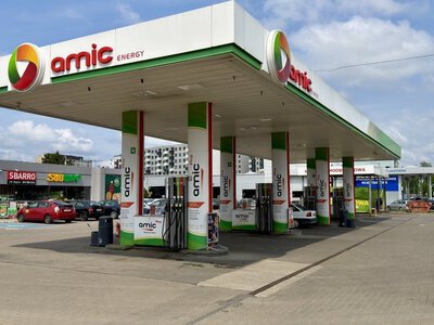 Польша хочет снизить цены на горючее за счет налога на сверхдоходы нефтяных компаний