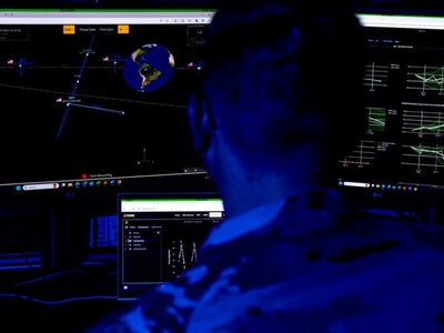США разместили на орбите первое космическое оружие: что о нём известно