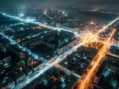 До минус 40% в платежке: кто из предпринимателей выиграет от динамического тарифа на электроэнергию