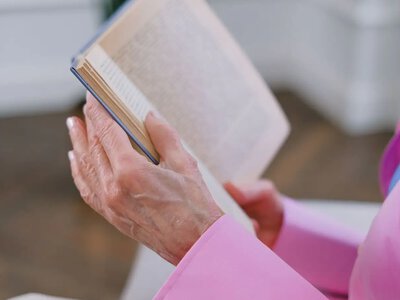 Чтение для удовольствия улучшает психическое здоровье и развивает эмпатию