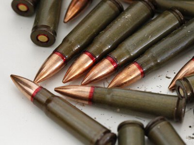 Російським військовим почали видавати снайперські патрони з американськими та фінськими кулями