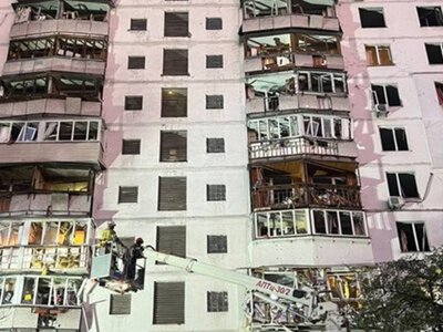 Киев пережил очередной ракетно-дроновый удар. Много повреждений, пострадало 16 человек