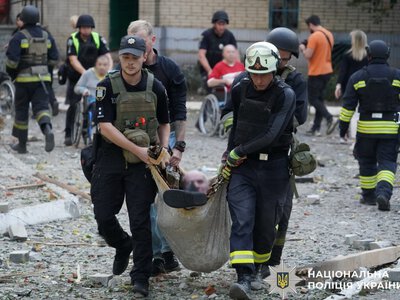 Новые вызовов в помощь: в Киеве специалисты прибывают на места взрывов, - ФОТО