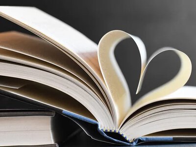 В Сингапуре будут платить людям за чтение книг, чтобы бороться с думскроллингом