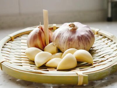 Главная кулинарная ошибка с чесноком, которая портит вкус каждого блюда