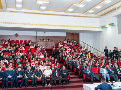 Аким ВКО провел отчетную встречу с жителями района Улкен Нарын