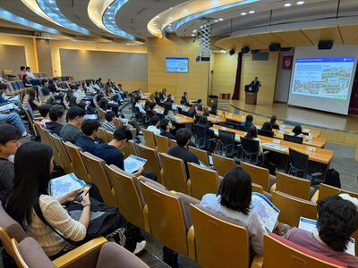 Министр Саясат Нурбек выступил с лекцией в Korea University