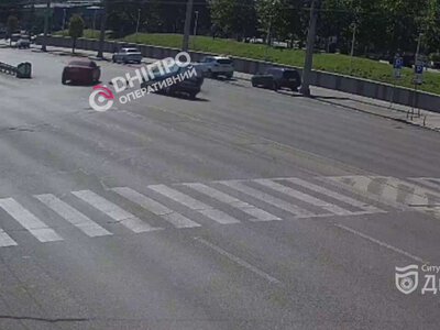 В Днепре на проспекте Слобожанском произошло серьезное ДТП: подробности и видео