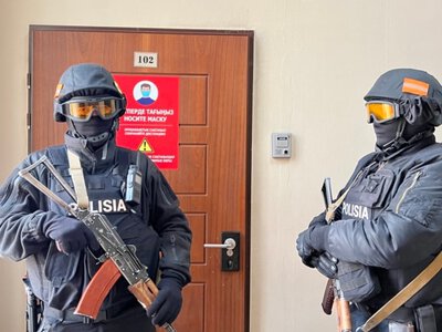 «Полная зачистка, полный контроль». Что означает волна преследований активистов и журналистов в Казахстане