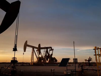 Мировые цены на нефть снижаются на фоне попыток Саудовской Аравии восстановить экспорт