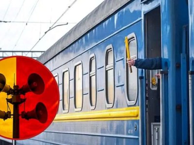 Правительство утвердило новые правила для жд: как будут работать поезда и вокзалы во время тревоги