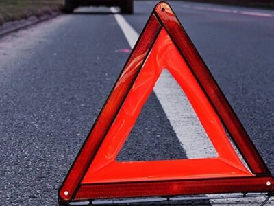  BMW перевернулась после столкновения со столбом в Астане 
