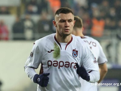 Александр Зубков открыл счет голам за АЕК