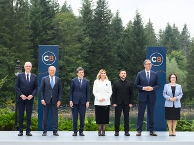 Зеленский: саммит нового формата – «Карпатской восьмерки» стартует на Прикарпатье