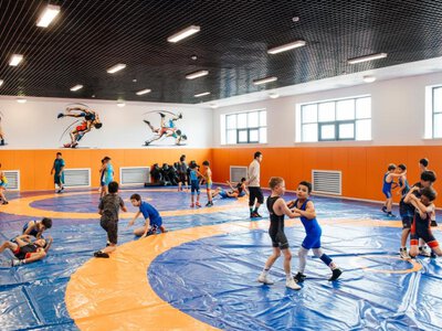  Борьба, бокс и футбол: в Атырау открыли бесплатные секции для детей 