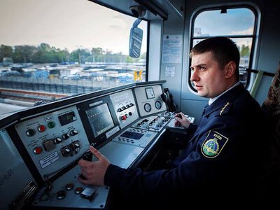 50 тысяч зарплаты после учебы: в киевском метро ищут машинистов