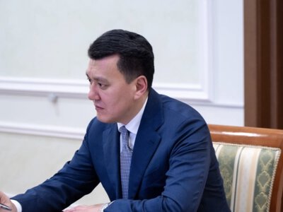  Достижения людей труда должны постоянно освещаться в СМИ - Ерлан Карин 