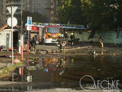 Число пострадавших после атаки РФ на Одессу выросло до 11: среди них спасатели
