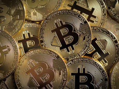 Биткойн восстановился после падения до 75,6 тыс. долларов в начале недели — анализ Fixygen