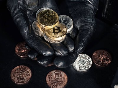 Участник кражи биткоинов на $245 млн вышел под залог и украл еще $2 млн