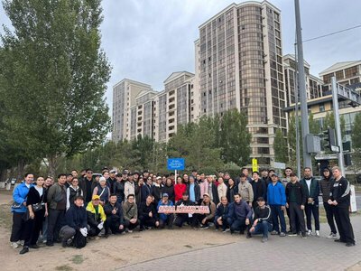 «Таза Қазақстан»: сотрудники Министерства труда и социальной защиты населения приняли участие в экологической акции
