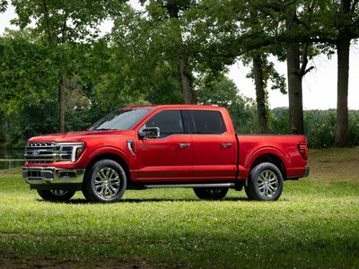 Ford F-150 2027 оновили: новий V6, BlueCruise з причепом і версія Carhartt