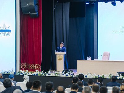 Аким области Болат Акчулаков встретился с жителями Махамбетского района