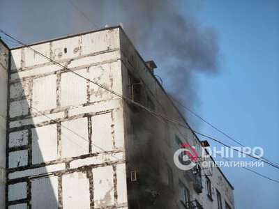В Днепре на ж/м Победа горит общежитие: кадры с места