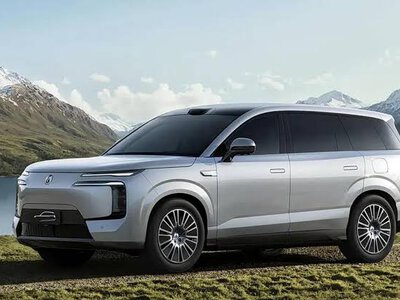 Denza N8L отримав 960 км запасу ходу і батарею на 130 кВт·год