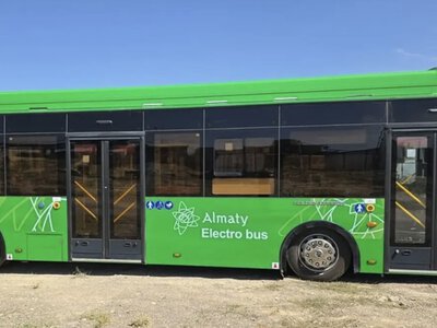  Жёсткое ДТП с автобусом в Алматы: девять человек обратились за помощью 