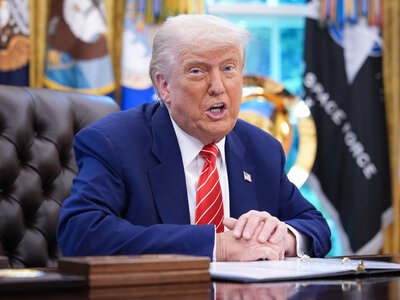 Санкции против России беззубые: что на самом деле подписал Трамп