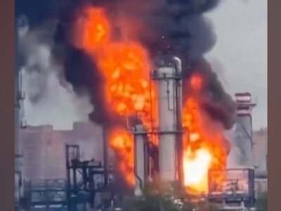 В Москве после атаки дронов случился пожар на НПЗ