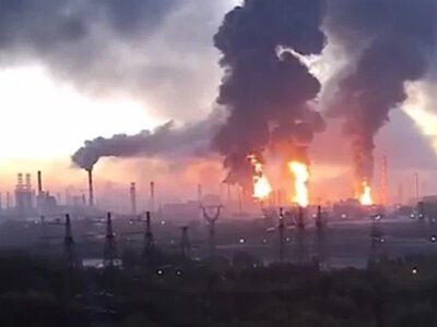 Генштаб: Силы обороны нанесли удар по Московскому НПЗ, на предприятии вспыхнул масштабный пожар