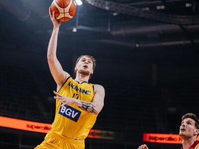 Игрок сборной Украины по баскетболу уверенно дебютировал в Литве и помог своему клубу победить