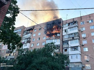 В Краматорске спасатели тушили пожары в многоэтажках под повторными атаками