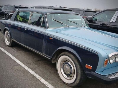 Rolls-Royce в 1976 году пытались ввезти по поддельному сертификату: владельцу объявили подозрение