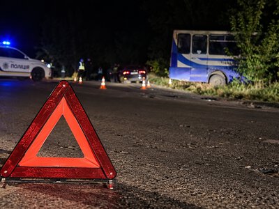 Автомобиль влетел в автобус: в Днепре вечером произошло ДТП с пострадавшими