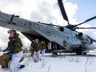 Американські морпіхи зіткнулися з проблемою взуття під час арктичних навчань НАТО