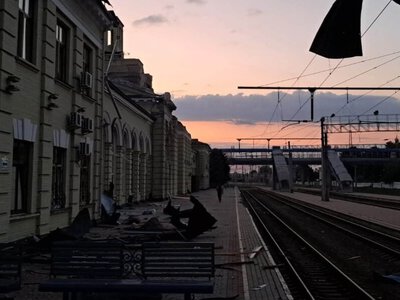  Армия рф атаковала железную дорогу в Харьковской области, есть разрушения 
