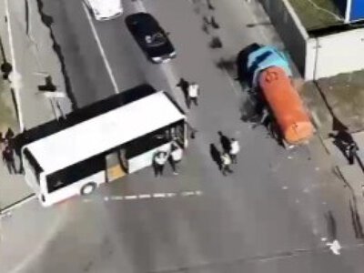  Автобус и грузовик столкнулись в Кокшетау: три человека пострадали 
