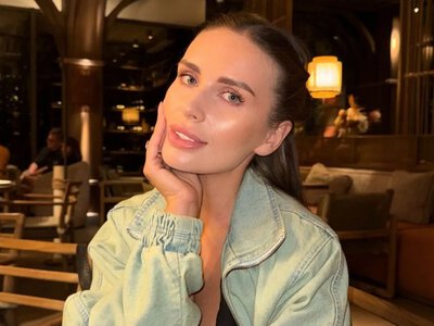 Вау! Жена Назара Волошина показала роскошную фигуру в купальнике и зажгла соцсети