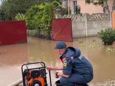В Крыму объявлено штормовое предупреждение из-за ливня и сильного ветра – российские власти