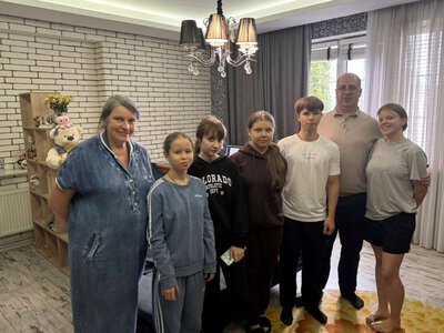 Две семьи с детскими домами семейного типа из Константиновской громады получили помощь